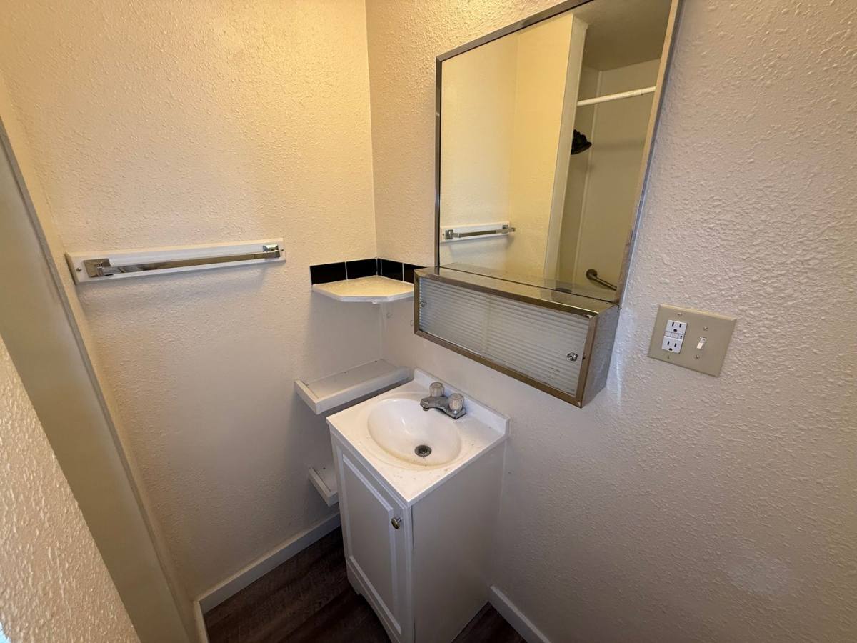 Apartment for rent at 1512 S Taylor Rd, Spokane, WA 99224