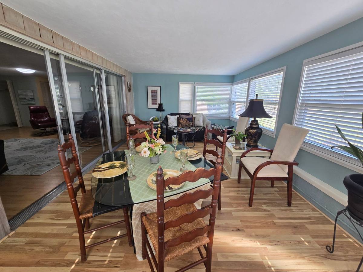 House for rent at 2441 Gulf Gate Dr, Sarasota, FL 34231