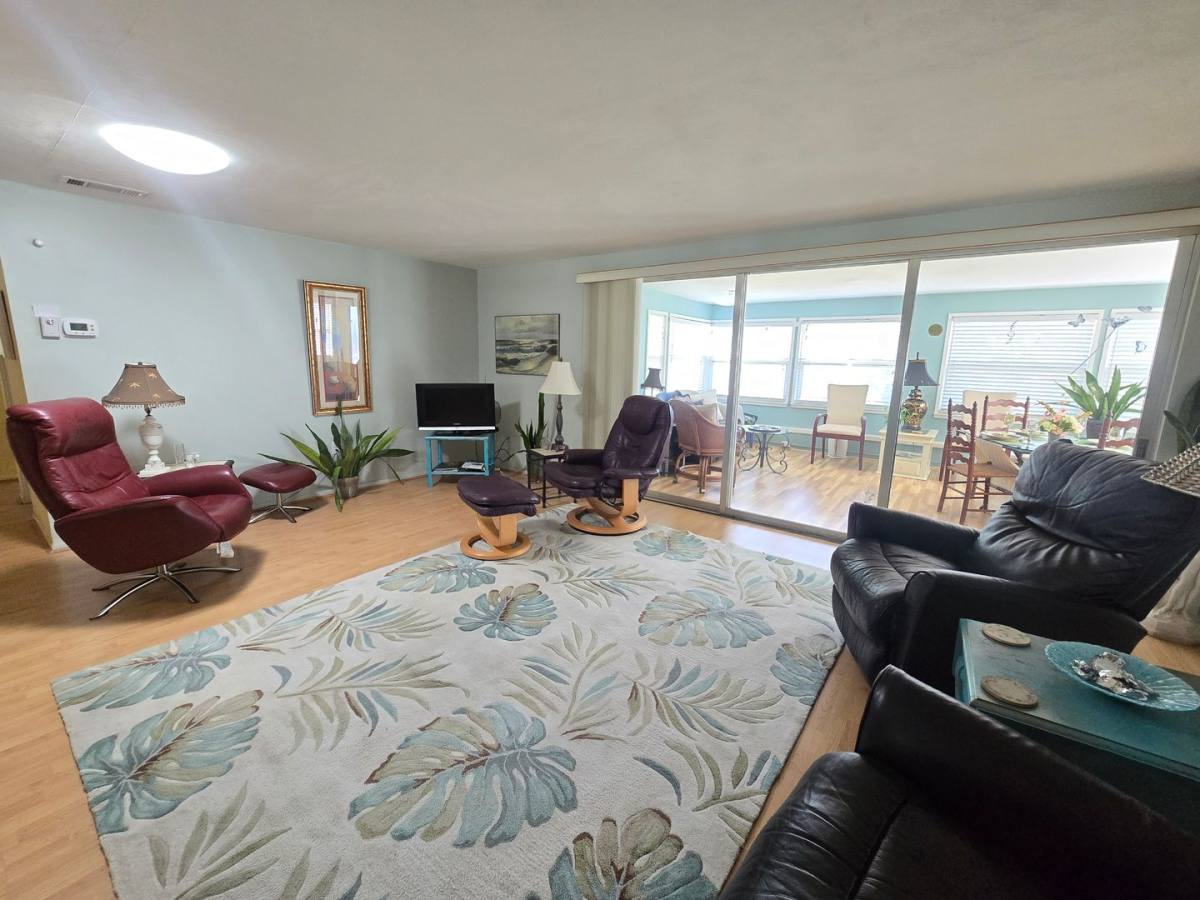 House for rent at 2441 Gulf Gate Dr, Sarasota, FL 34231