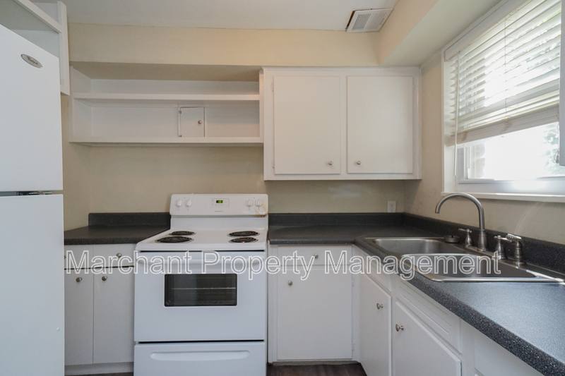 Townhouse for rent at 605 University Ridge #1E, Greenville, SC 29601