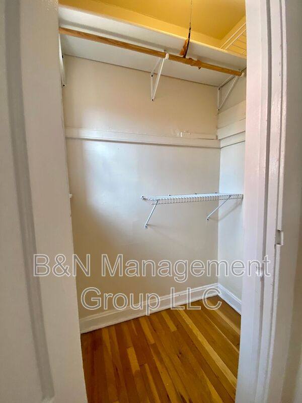 Apartment for rent at 1059 W Dakin #3, Chicago, IL 60613