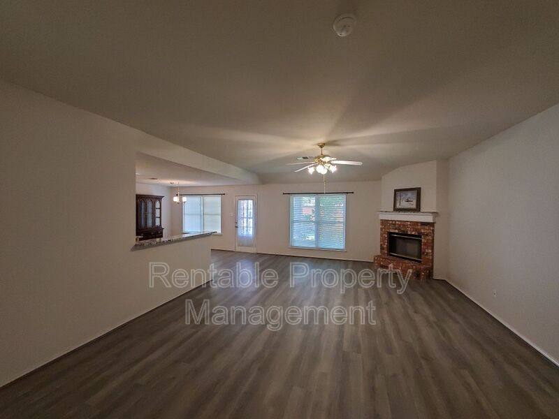 House for rent at 1000 Eden St, Burleson, TX 76028