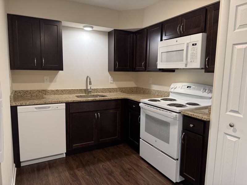 Apartment for rent at 227 N Broadway St #7, Medina, OH 44256