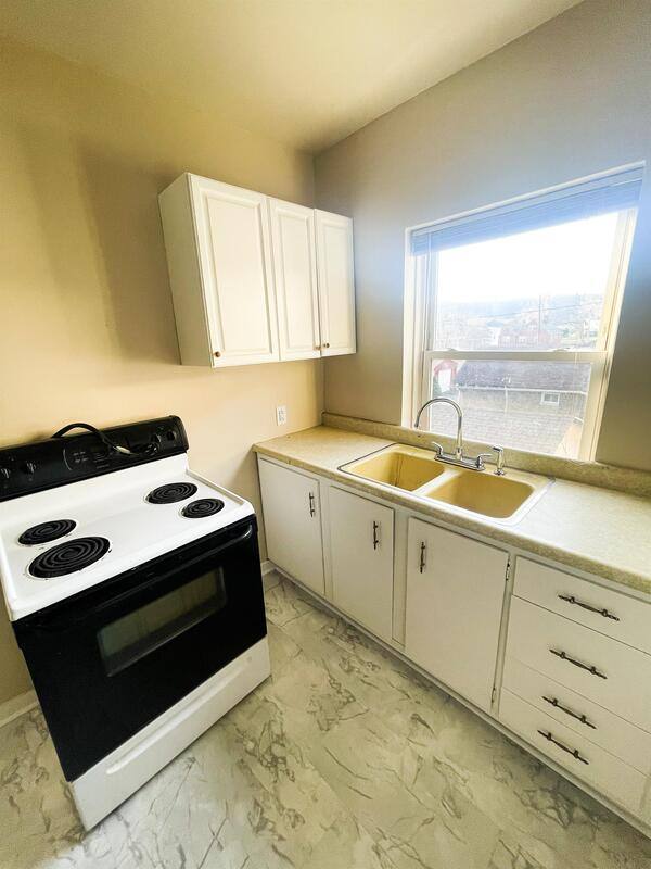 Apartment for rent at 3500 Elm St #6, Weirton, WV 26062