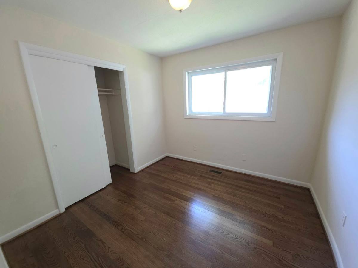 House for rent at 87 Kendall Dr, Newport News, VA 23601