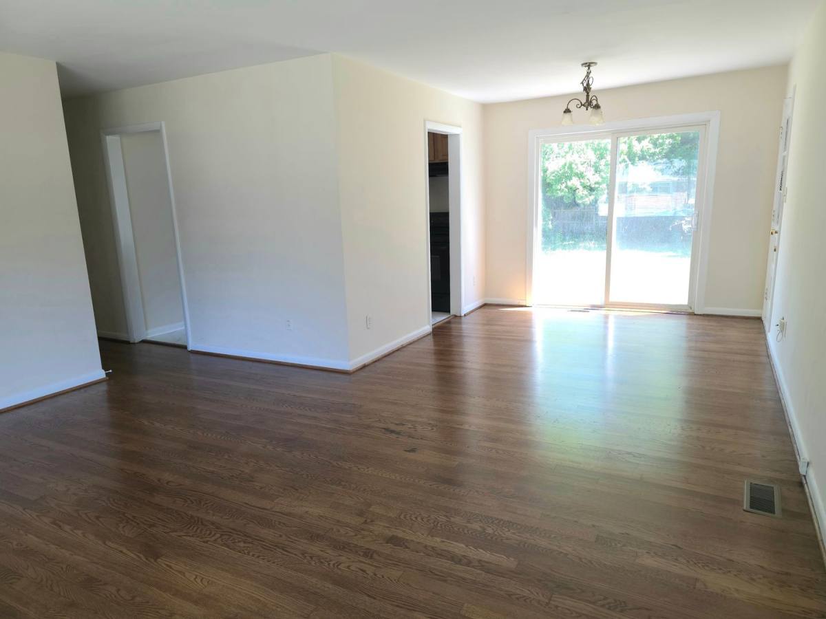 House for rent at 87 Kendall Dr, Newport News, VA 23601