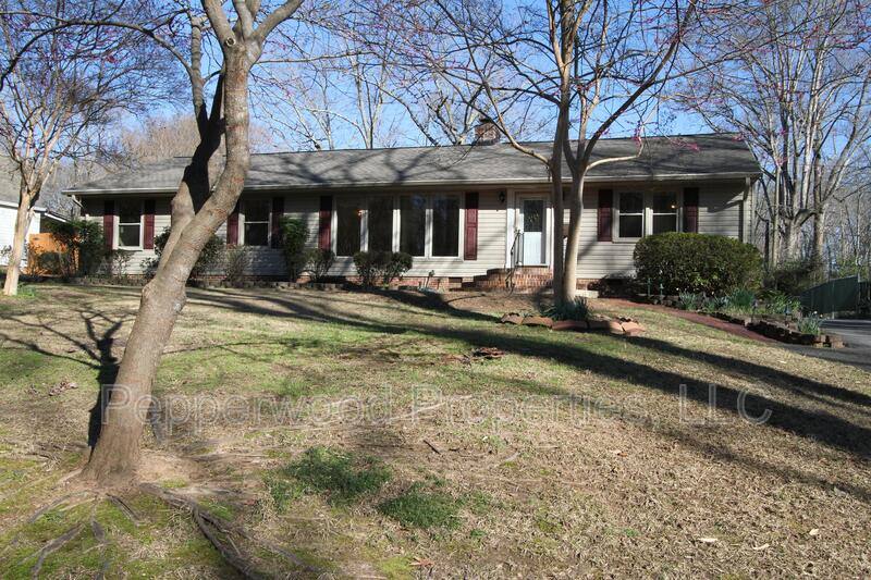 House for rent at 327 N Park Dr, Spartanburg, SC 29302