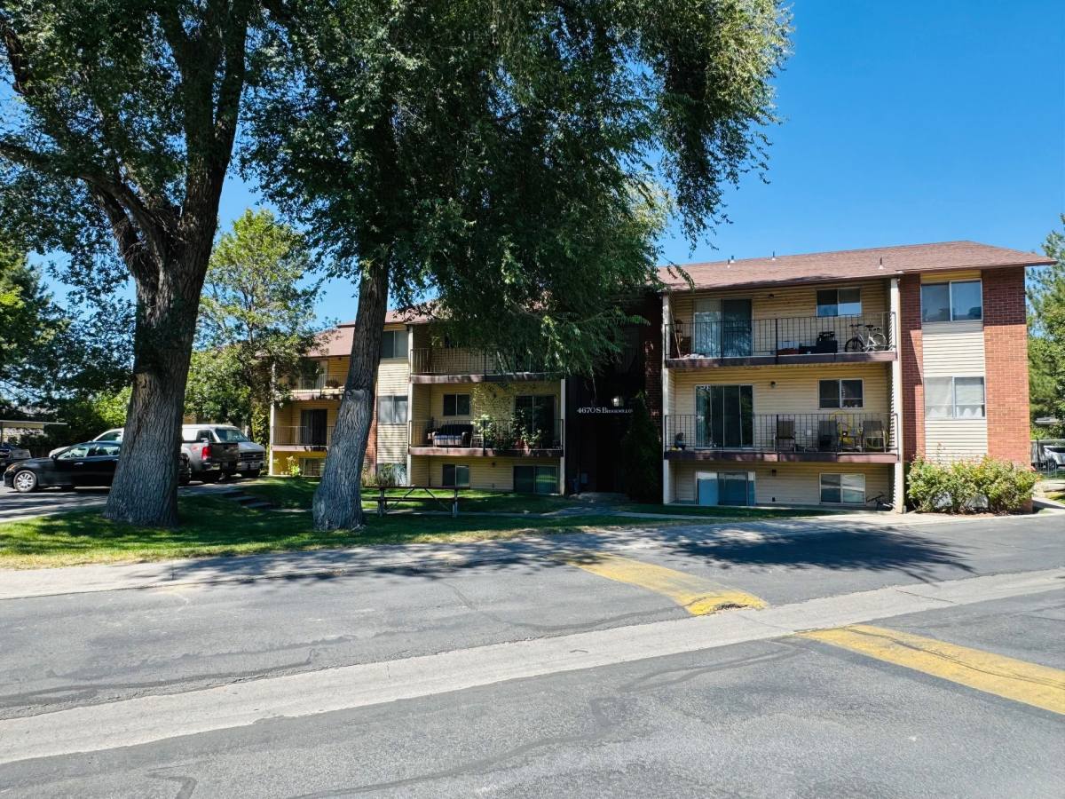 Apartment for rent at 4693 S Brookwillow Cove, Salt Lake City, UT 84117
