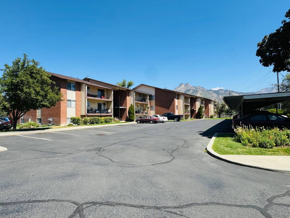 Apartment for rent at 4693 S Brookwillow Cove, Salt Lake City, UT 84117