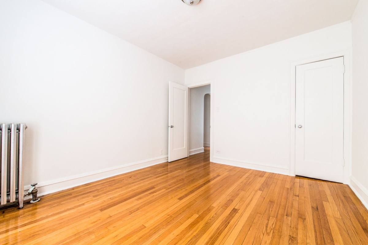 Apartment for rent at 7955 S Calumet Ave, Chicago, IL 60619