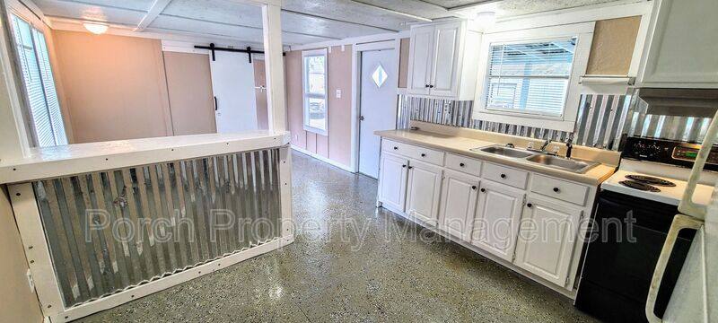 Apartment for rent at 7318 Hayward Ave #3, Pensacola, FL 32526