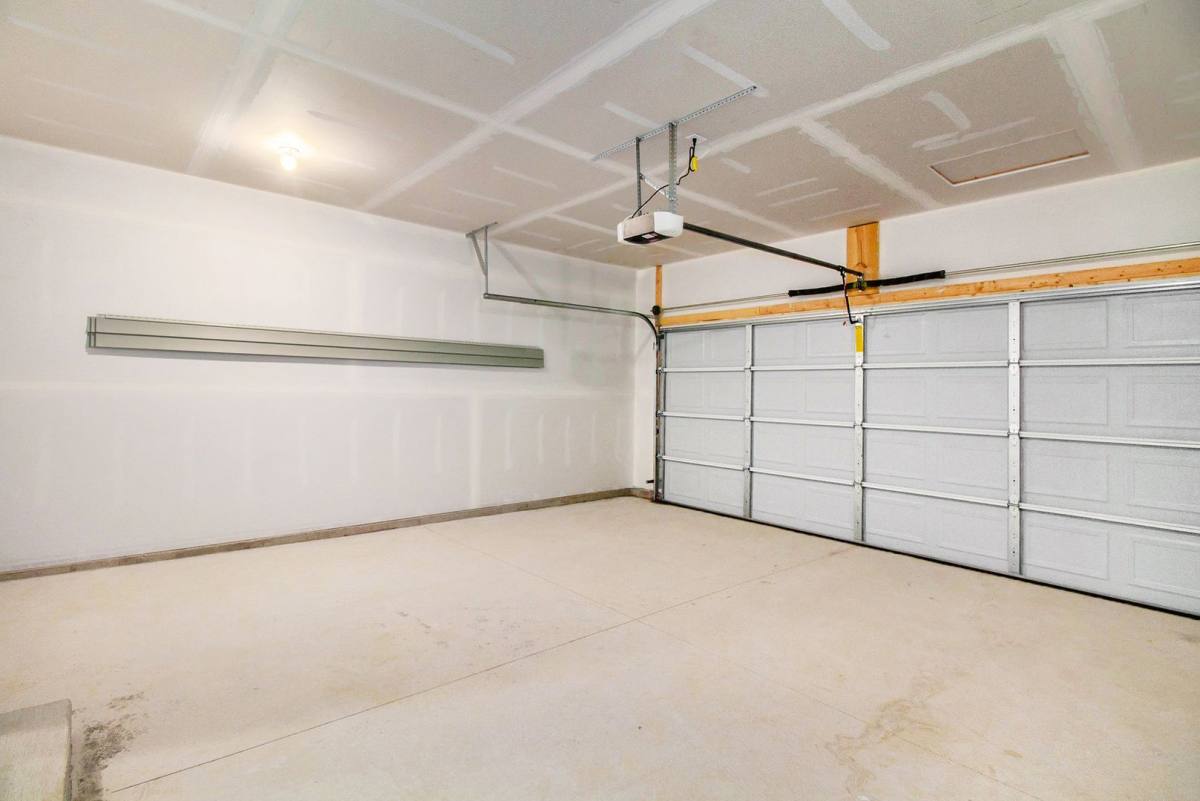 House for rent at 225 Wildflower Dr, Hillsdale, MI 49242
