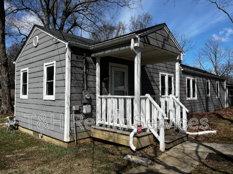 House for rent at 2920 E 5th St, Anderson, IN 46012