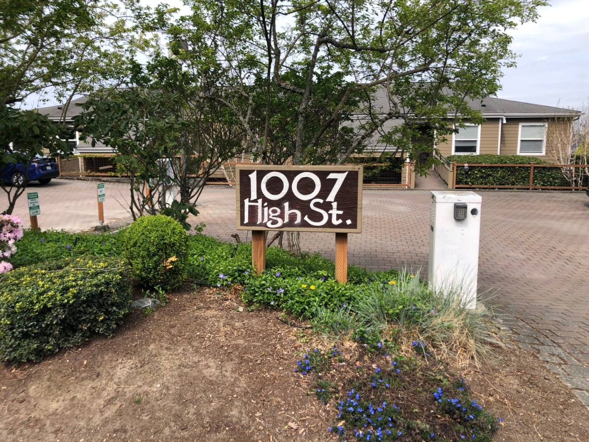 Condo for rent at 1007 High St, Bellingham, WA 98225