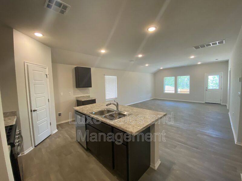 House for rent at 9512 Squire Lane, Binger, OK 73009
