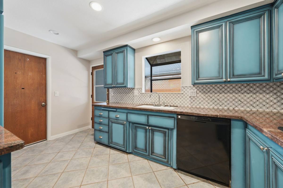 House for rent at 324 E Crystal Ave, Orange, CA 92865