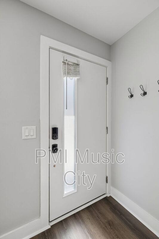 House for rent at 2126B Burns St, Nashville, TN 37216