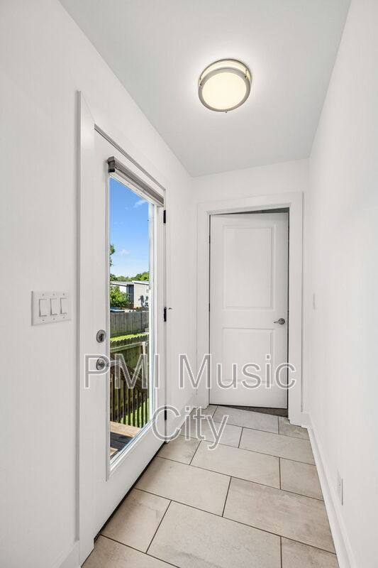 House for rent at 2126B Burns St, Nashville, TN 37216