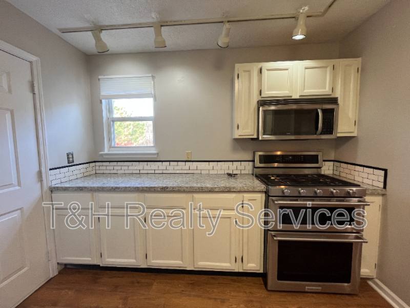 House for rent at 1335 Millridge Dr, Greenwood, IN 46143