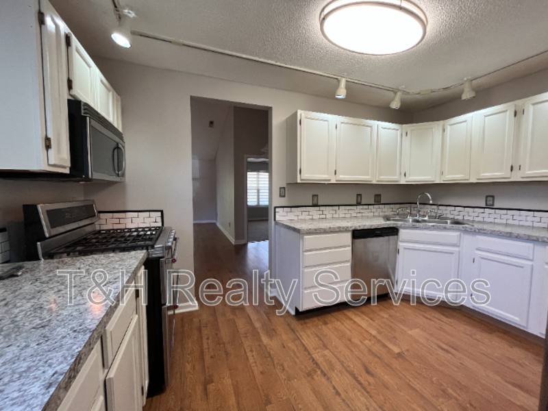 House for rent at 1335 Millridge Dr, Greenwood, IN 46143