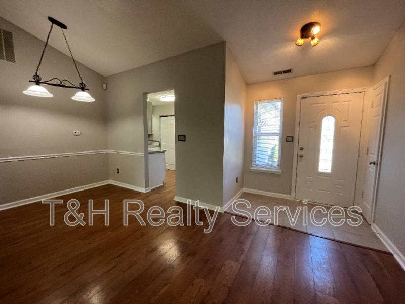 House for rent at 1335 Millridge Dr, Greenwood, IN 46143