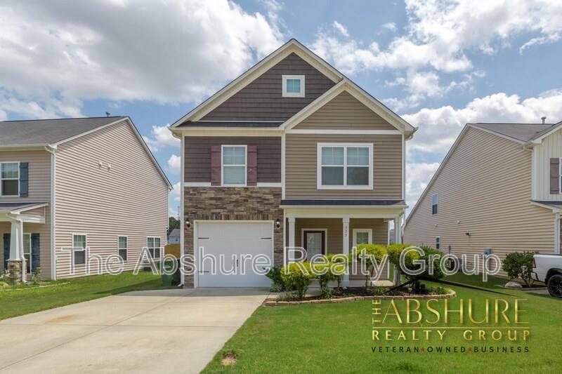 House for rent at 535 Smith Ridge Way, Fuquay Varina, NC 27526
