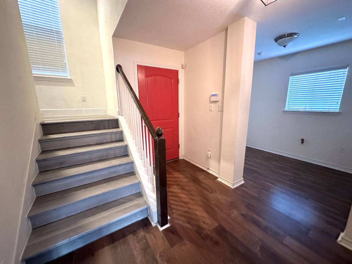 Townhouse for rent at 2002 Azure Pointe, Richardson, TX 75080