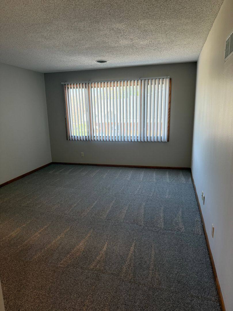 Apartment for rent at 745 N 66th St, Lincoln, NE 68505