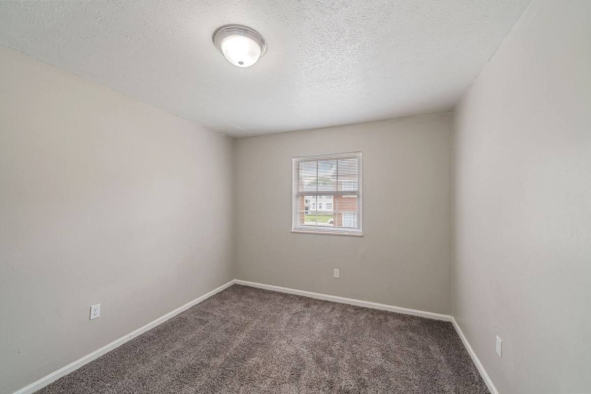 Apartment for rent at 5011 Southside Dr, Louisville, KY 40214