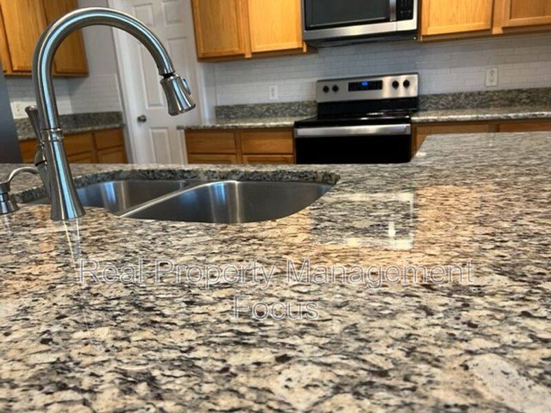 House for rent at 1004 Trickham Dr, Forney, TX 75126