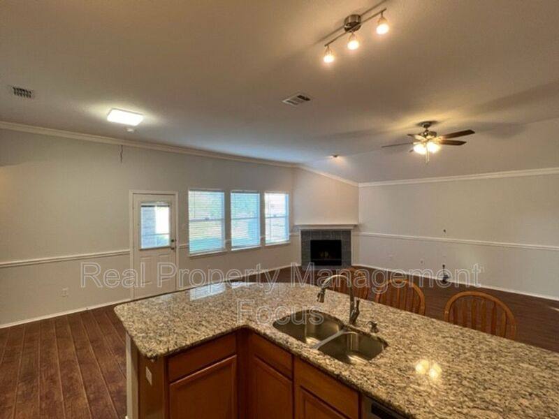House for rent at 1004 Trickham Dr, Forney, TX 75126
