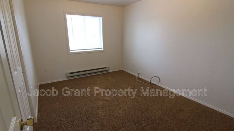 Apartment for rent at 385 Golden St #4, Blackfoot, ID 83221