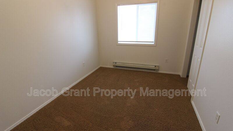 Apartment for rent at 385 Golden St #4, Blackfoot, ID 83221