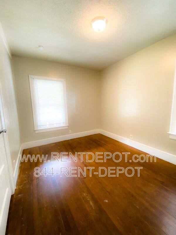 House for rent at 1415 E Indiana St, Evansville, IN 47711