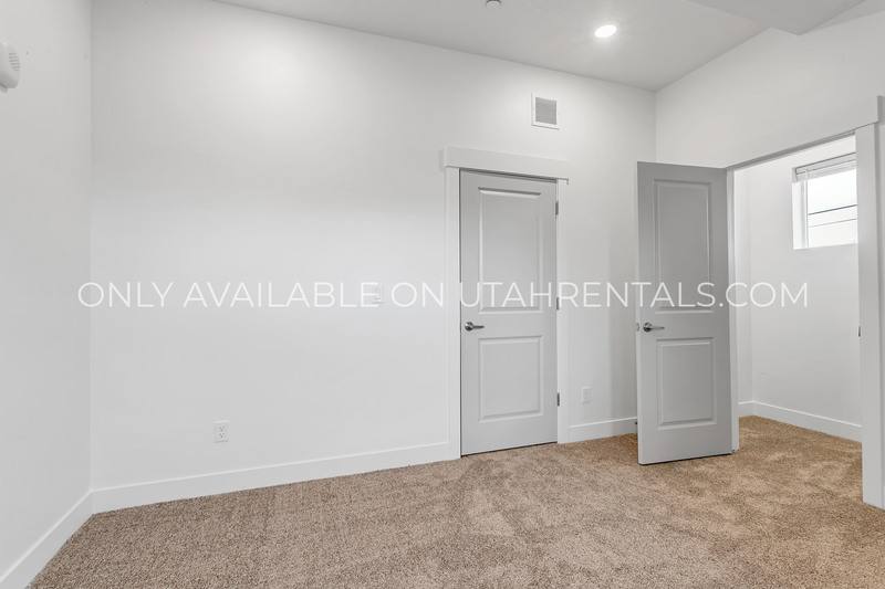 Townhouse for rent at 768 S 1600 W, Mapleton, UT 84664