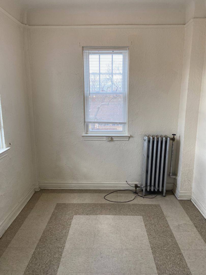 Apartment for rent at 120 Glynn Court, Detroit, MI 48202