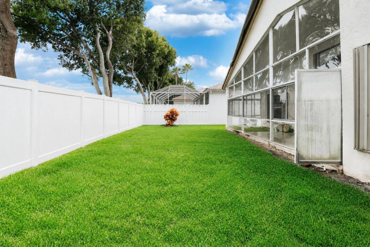 House for rent at 7512 Eagle Point Dr, Delray Beach, FL 33446