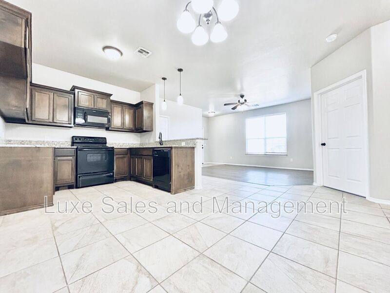 Apartment for rent at 1328 Garden Gate Dr #A, Yukon, OK 73099
