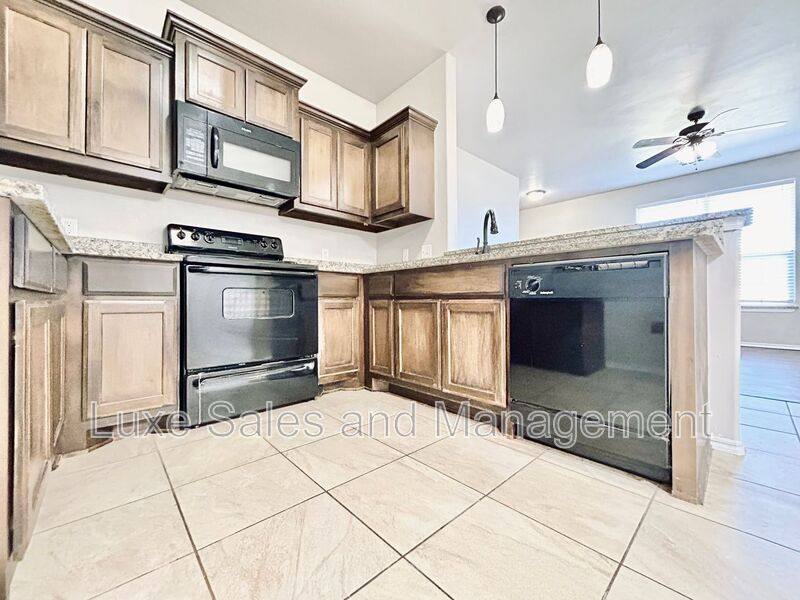 Apartment for rent at 1328 Garden Gate Dr #A, Yukon, OK 73099