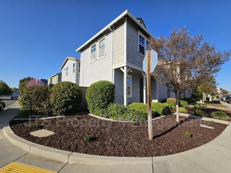 House for rent at 10921 Oakham Dr, Rancho Cordova, CA 95670