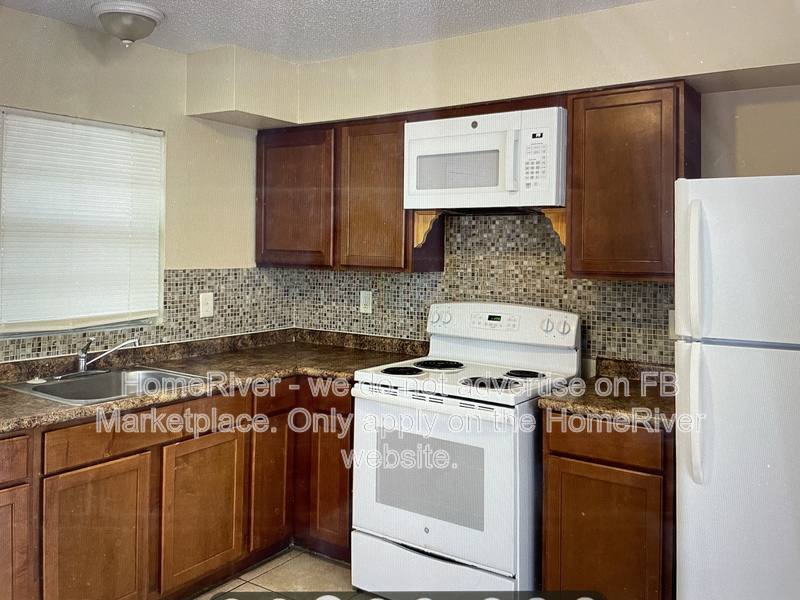 Apartment for rent at 1111 Tuskegee St #A, Leesburg, FL 34748