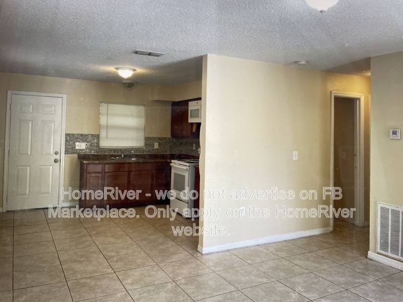 Apartment for rent at 1111 Tuskegee St #A, Leesburg, FL 34748