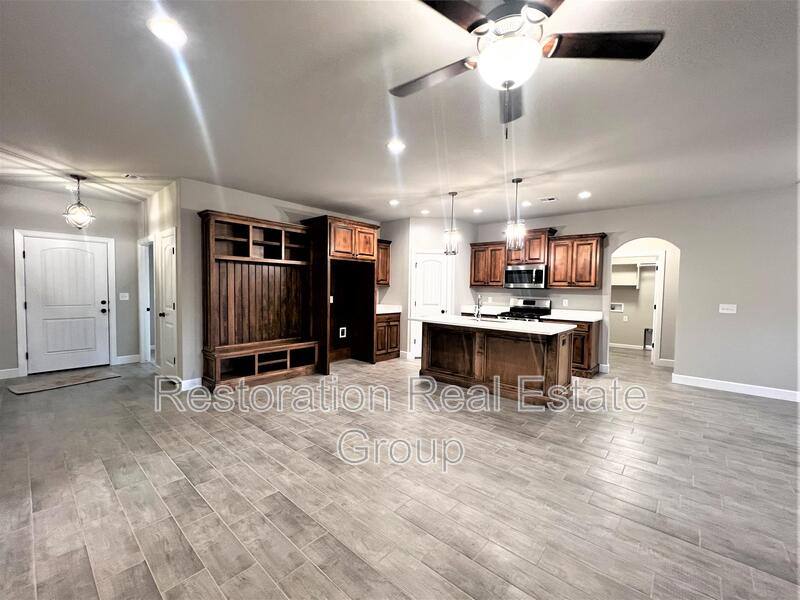 House for rent at 500 NW 176th St, Edmond, OK 73012