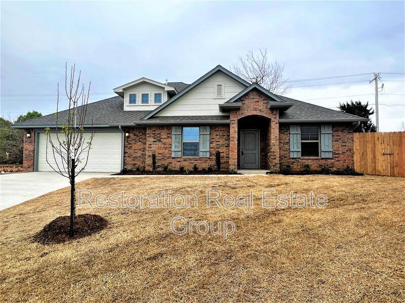 House for rent at 500 NW 176th St, Edmond, OK 73012