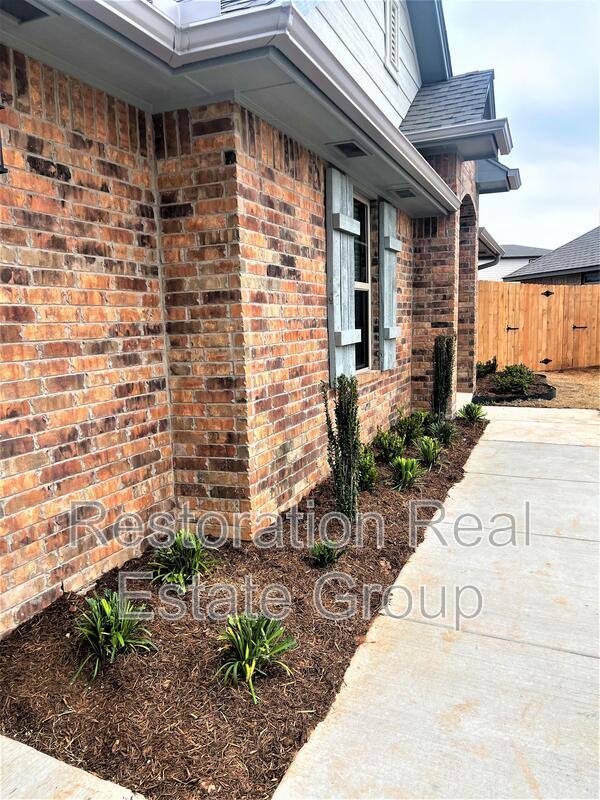 House for rent at 500 NW 176th St, Edmond, OK 73012