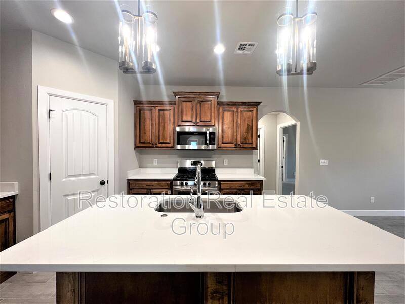 House for rent at 500 NW 176th St, Edmond, OK 73012
