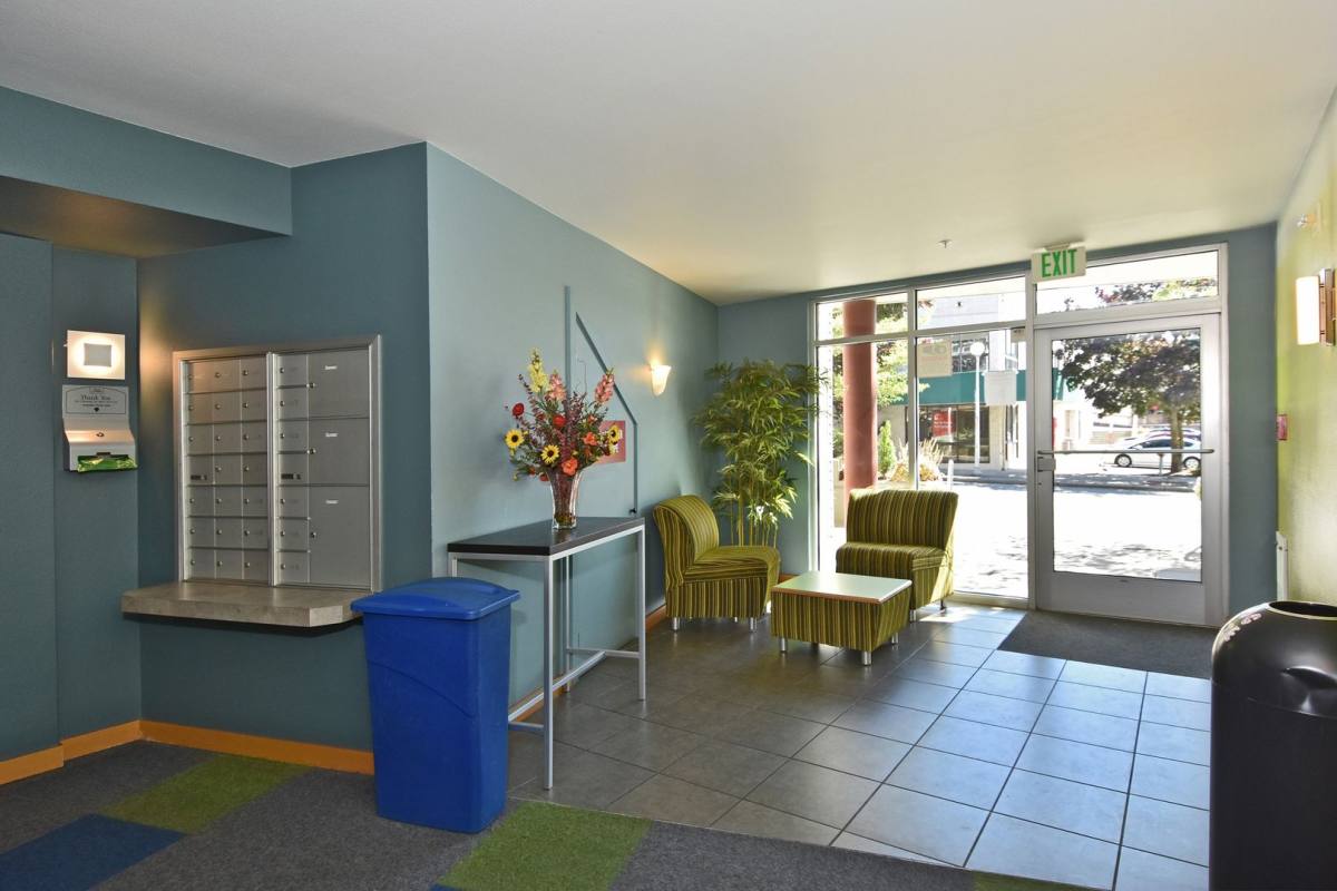 Apartment for rent at 425 23rd Ave S, Seattle, WA 98144