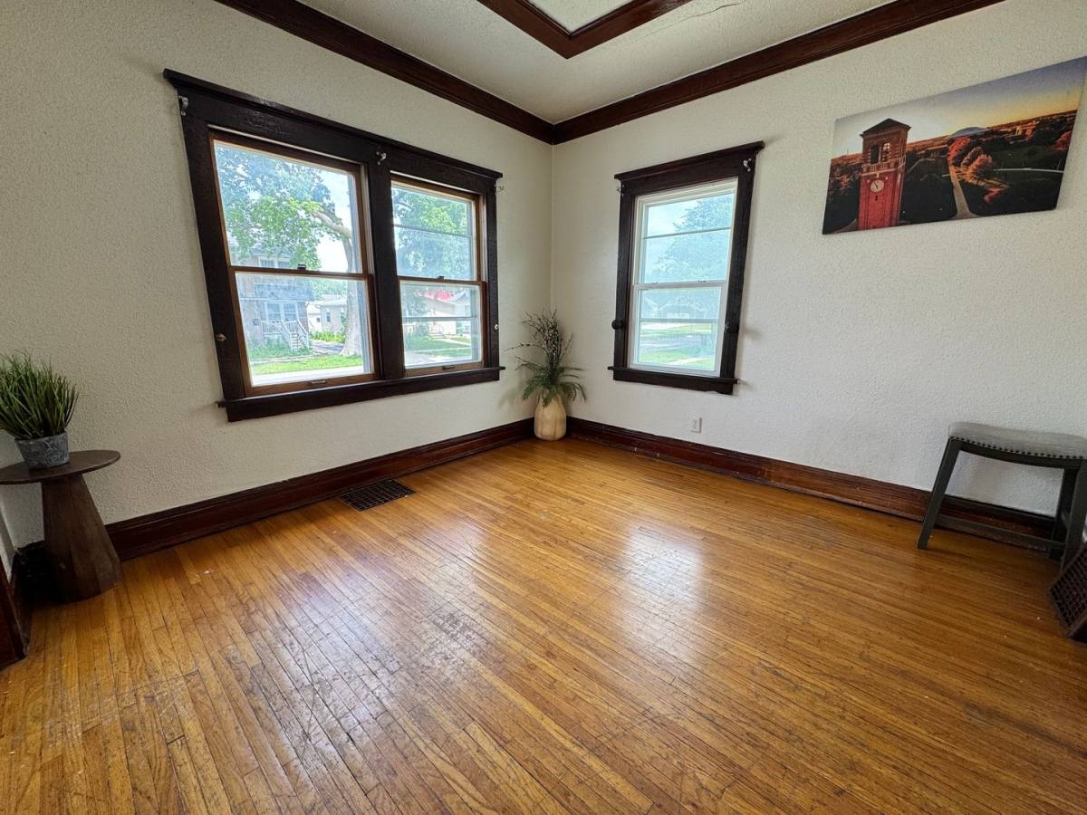 House for rent at 826 Williston Ave, Waterloo, IA 50702