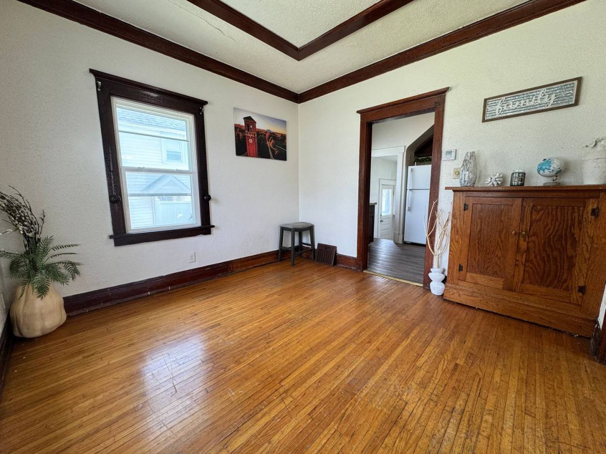 House for rent at 826 Williston Ave, Waterloo, IA 50702