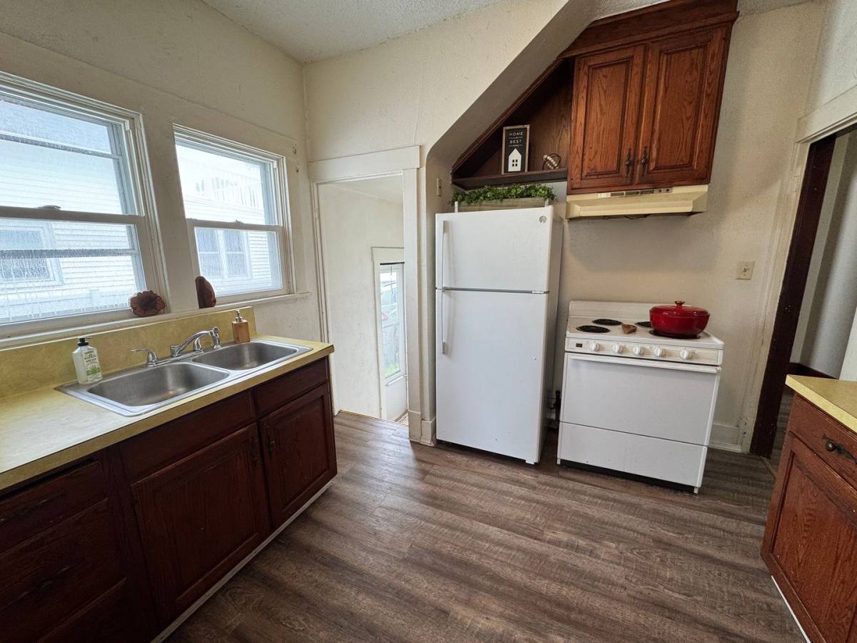 House for rent at 826 Williston Ave, Waterloo, IA 50702